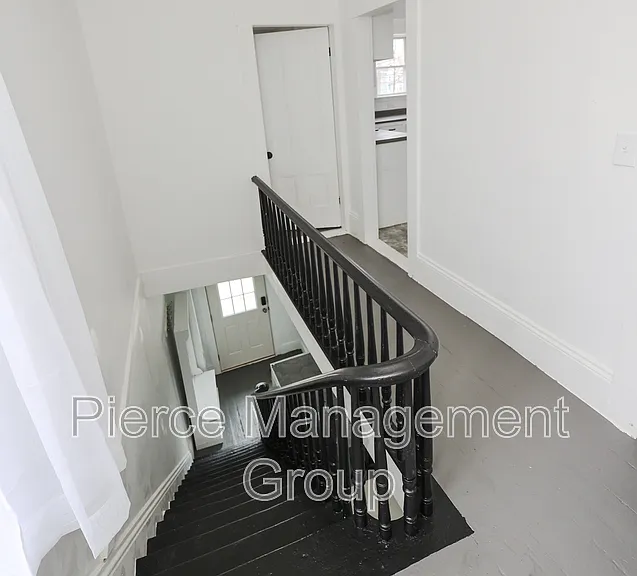 18 Maple St #B — Photo 5