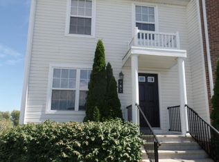 982 Hartford Village Blvd, Columbus, OH