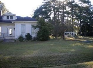 2995 Olivet Church Rd, Fairmont, NC 28340