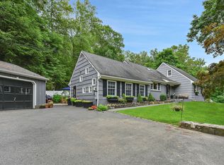 55 Garlen Rd, Katonah, NY 10536