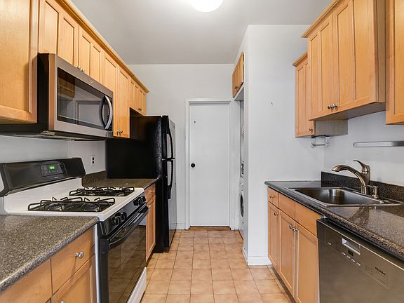 5th image of 492 Henry St APT 2A