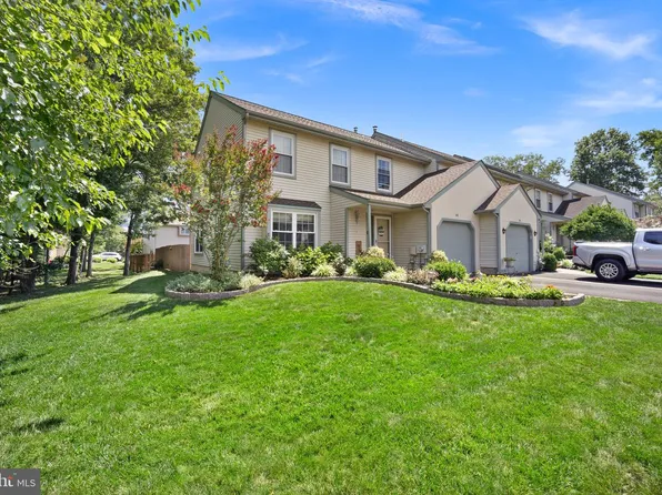 46 Laurel Cir, Newtown, PA 18940