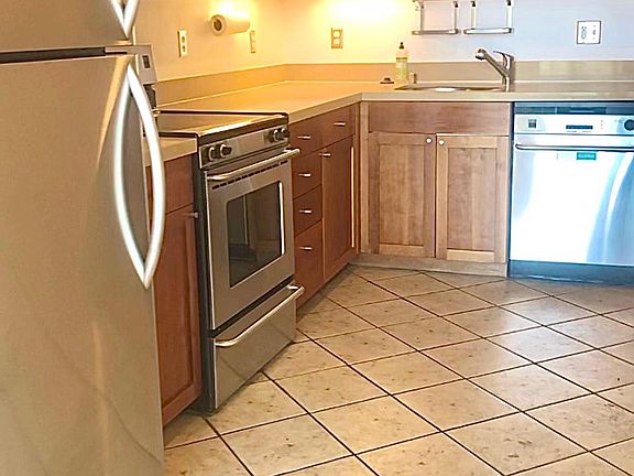 3rd image of 1800 Bryant St Suite 212