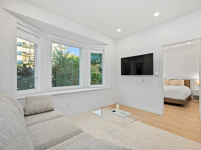 957 Nicola St #203 — Photo 7