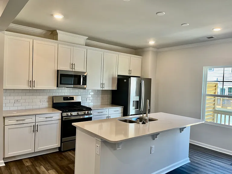 1009 Belloak Way — Photo 5