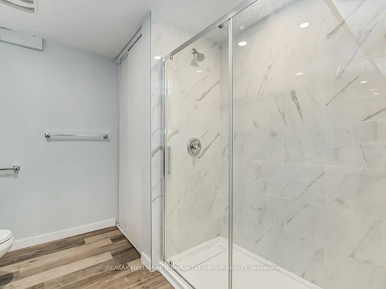 21 Saint Remy Dr #B — Photo 15