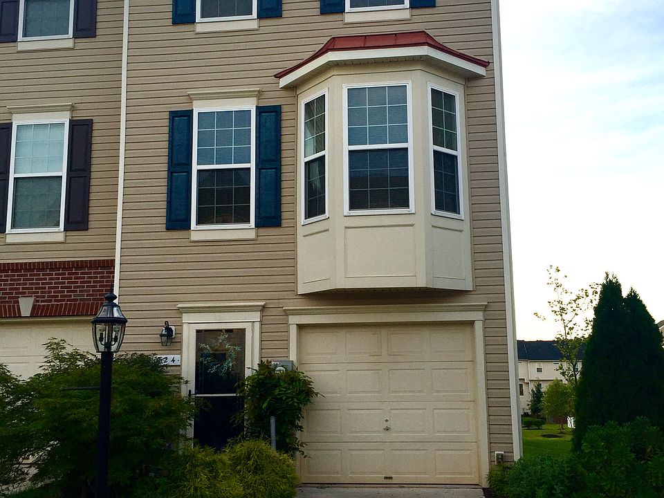 1st image of 724 Elias Way