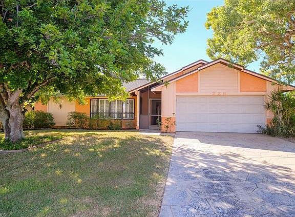 5th image of 226 SW 43rd Ln