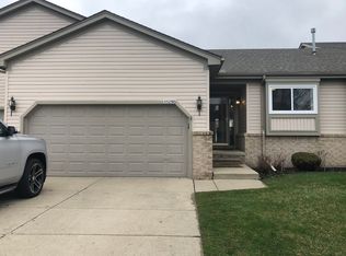 53239 Pineridge Dr, Chesterfield, MI 48051