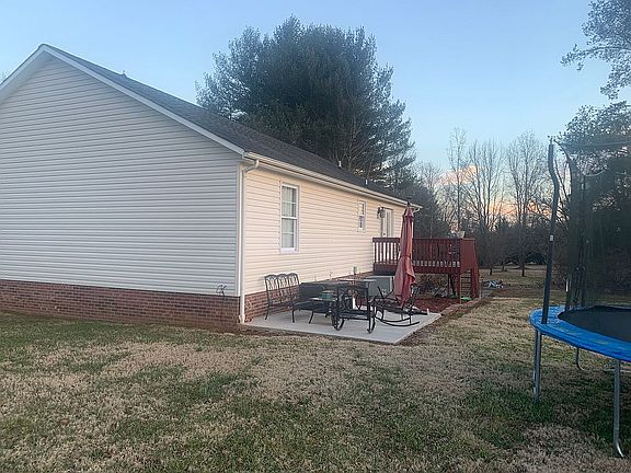 4th image of 593 Rock Creek Rd