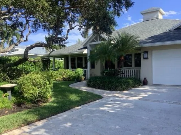 9246 SE Mercury Street, Hobe Sound, FL 33455