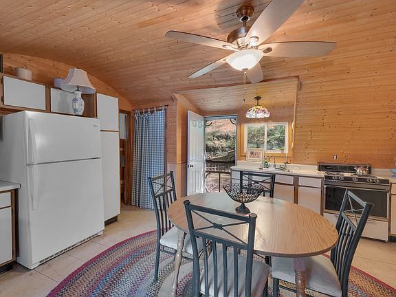3rd image of 37 Vinton Rd