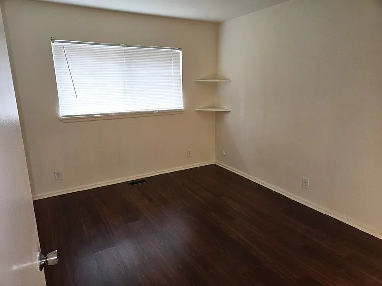 755 Emmons Ave — Photo 10