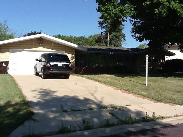 1st image of 5649 N Renwood Ave