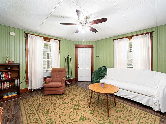 4th image of 24 Herbert St