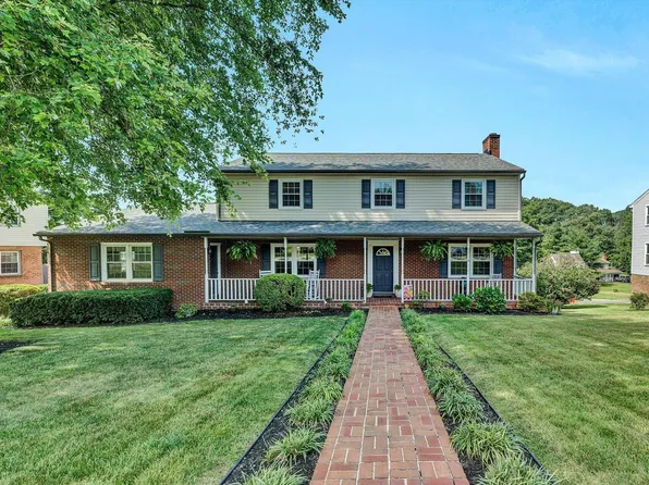 944 Kenbridge Pl, Salem, VA 24153