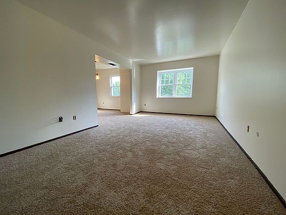 2nd image of 403 Bellwood Dr #0