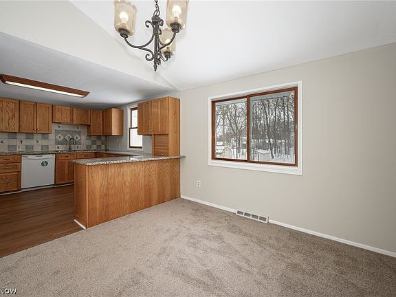 5th image of 2269 Sherwin Dr