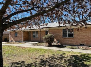 913 Live Oak St, Royse City, TX 75189