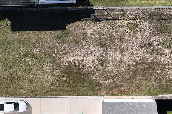 2nd image of 414 Helios Ave