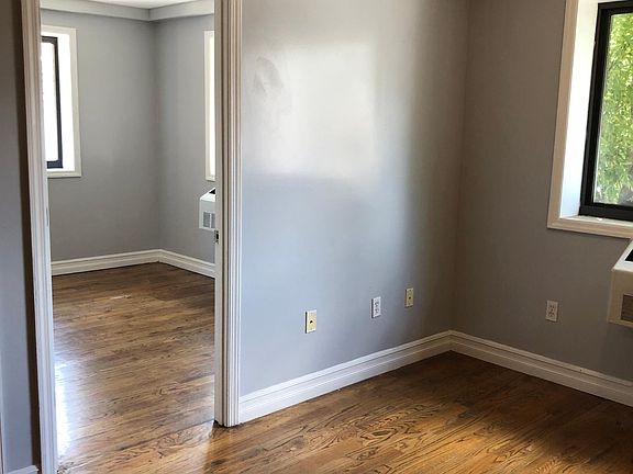 2nd image of 729 E 212th St APT 2