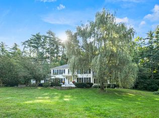 54 Martins Ferry Rd, Hooksett, NH 03106