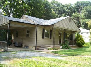 123 W Park Dr, Charlottesville, VA 22901
