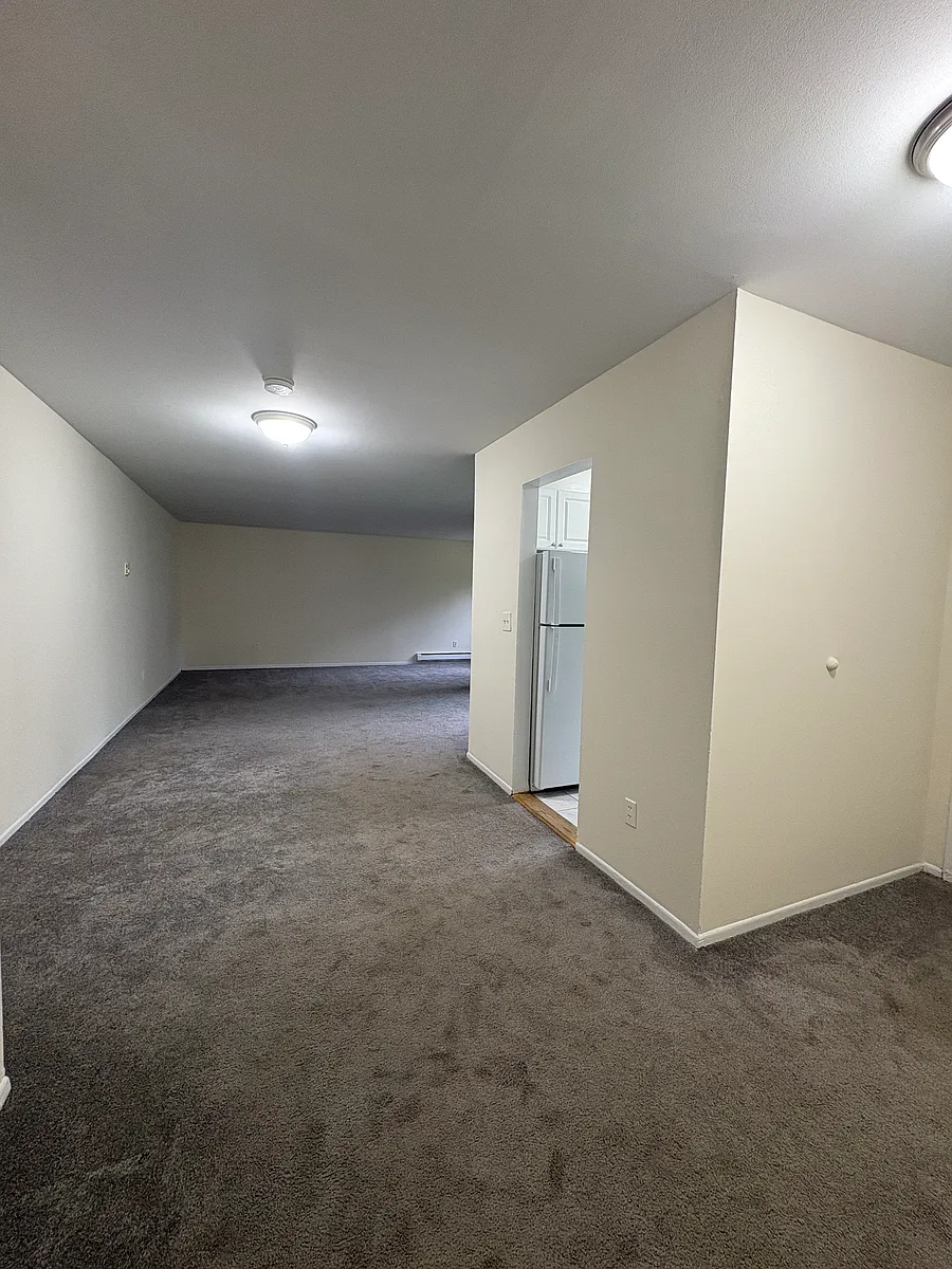 Building Photo - Fieldstone Dr
