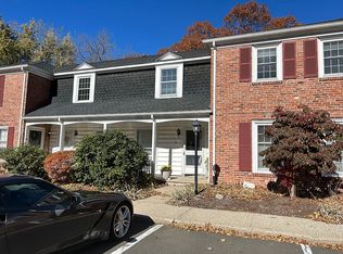 107 Jamestown Dr, Springfield, MA 01108