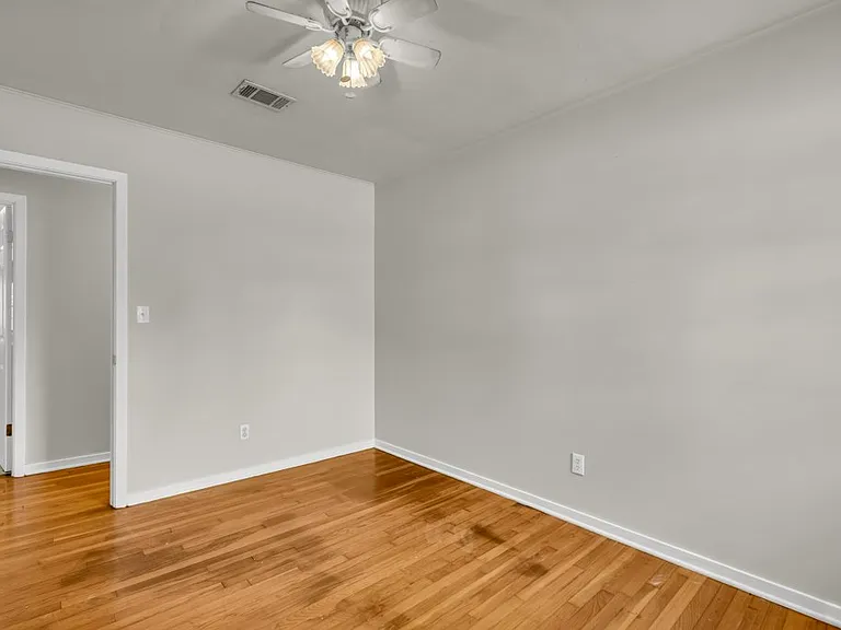 706 Cypress St — Photo 10