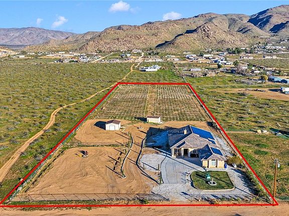 3rd image of 15485 Barker Rd