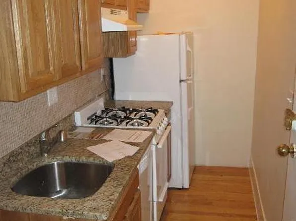 309 Huntington Ave #2C, Hyde Park, MA 02136