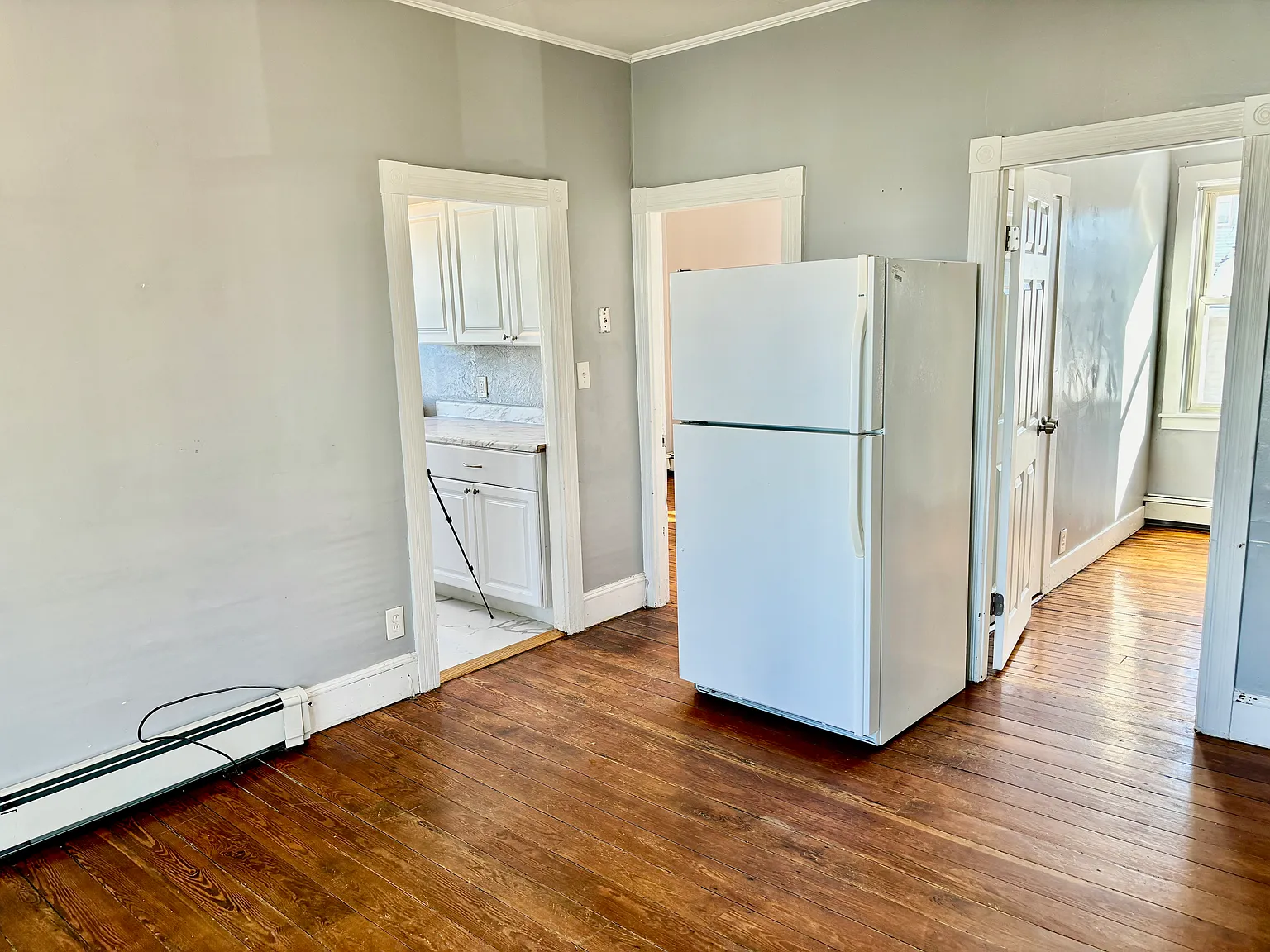 121-129 Fulton St Fall River, MA 1 Bedroom + Bonus Room! Close to New Commuter Rail — Photo 3