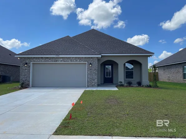 17098 Lafayette Dr, Robertsdale, AL 36567