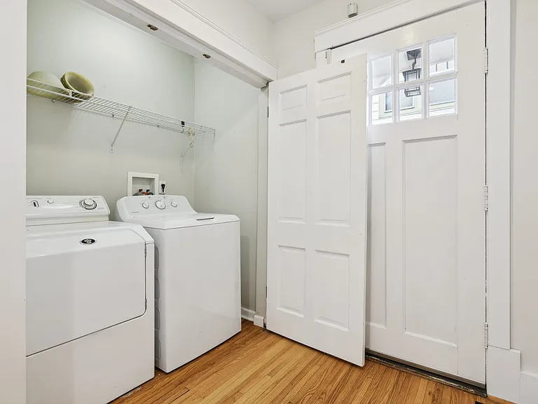 1106 Lawrence Ave — Photo 11