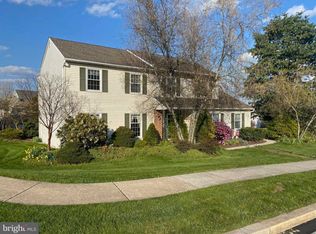 24 Flint Ridge Dr, Reading, PA 19607