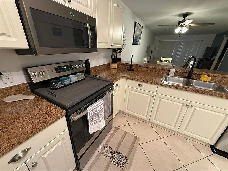 175 Kings Hwy #1127 — Photo 5