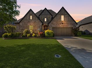 951 Highpoint Way, Roanoke, TX 76262