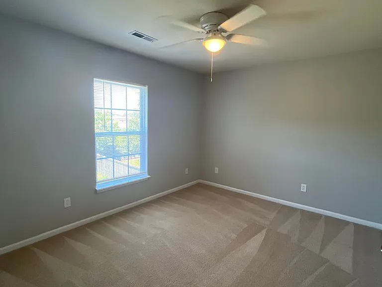 5064 Ballantine Dr — Photo 13