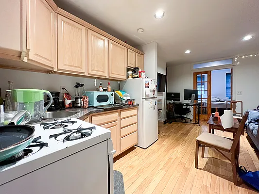 Rented by Compass | media 17