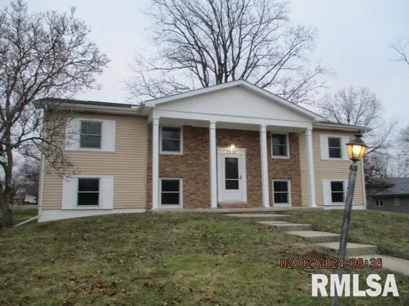 2214 S Michelle Ct, Peoria, IL 61607