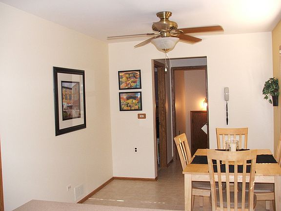 Eat-In Kitchen