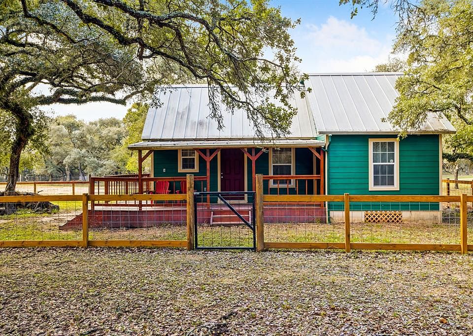 1017 Lostwood Ln, Garwood, TX 77442 MLS 20250156 Zillow