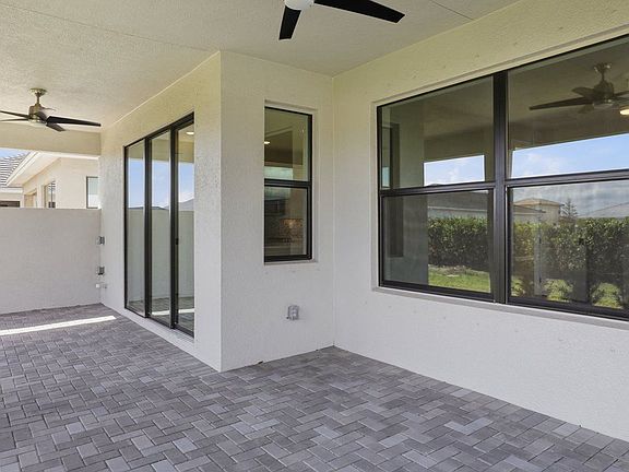 5th image of 4931 Carova Way