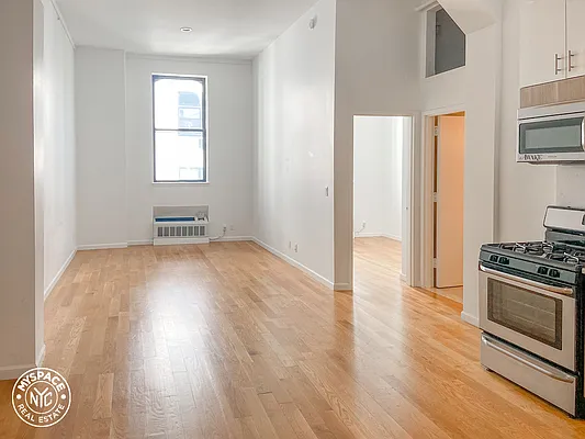 Rented by MySpaceNYC | media 40