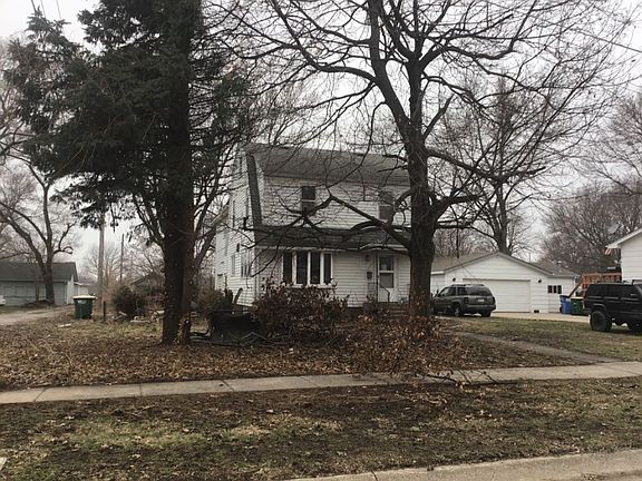 3rd image of 207 N F St