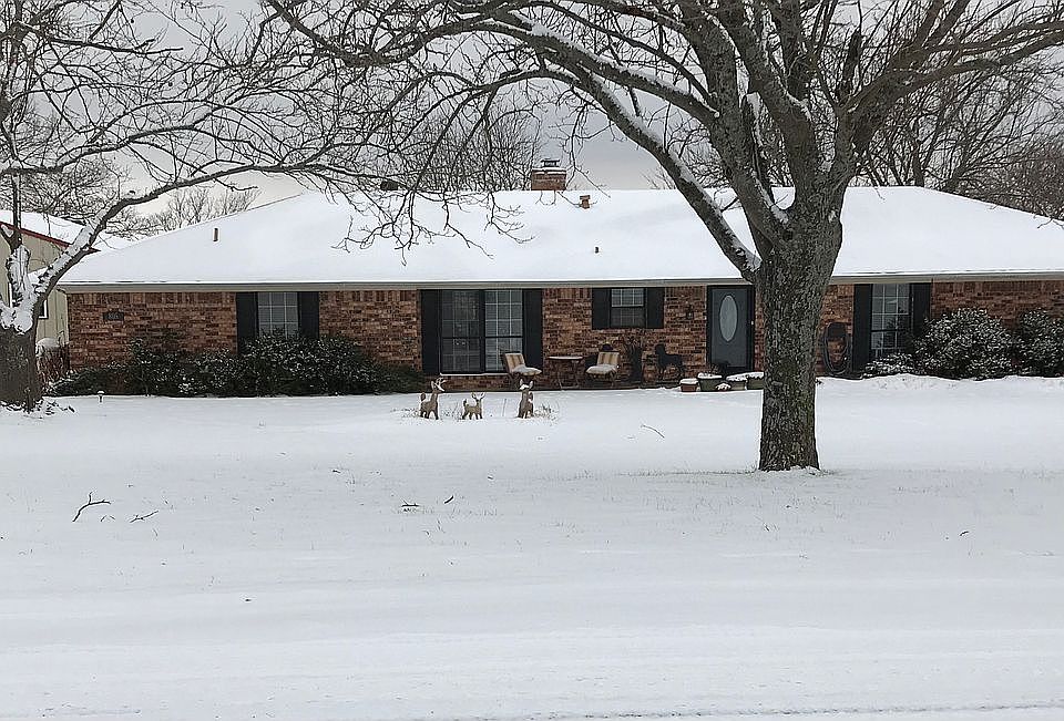 1st image of 805 Tate Cir