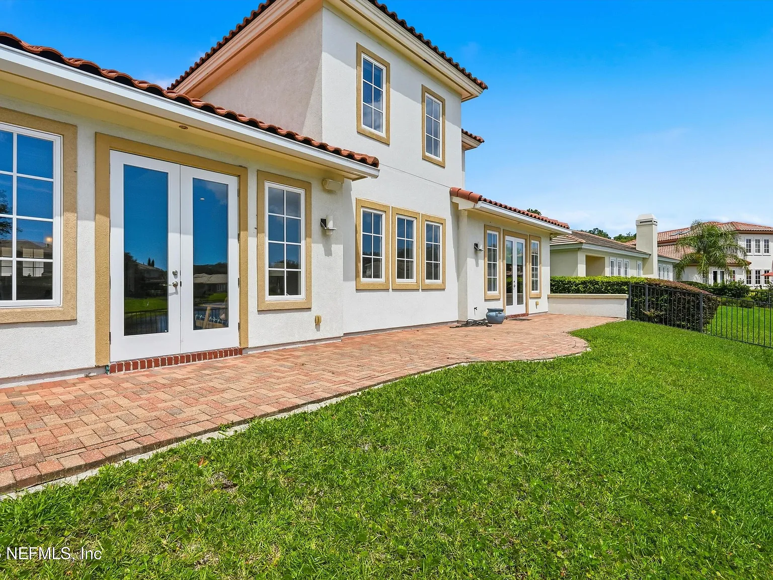 5 bed, 4.5 bath, 4125 sqft, $6,250 — Photo 4