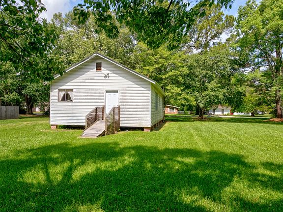 3rd image of 1008 Sunshine Dr