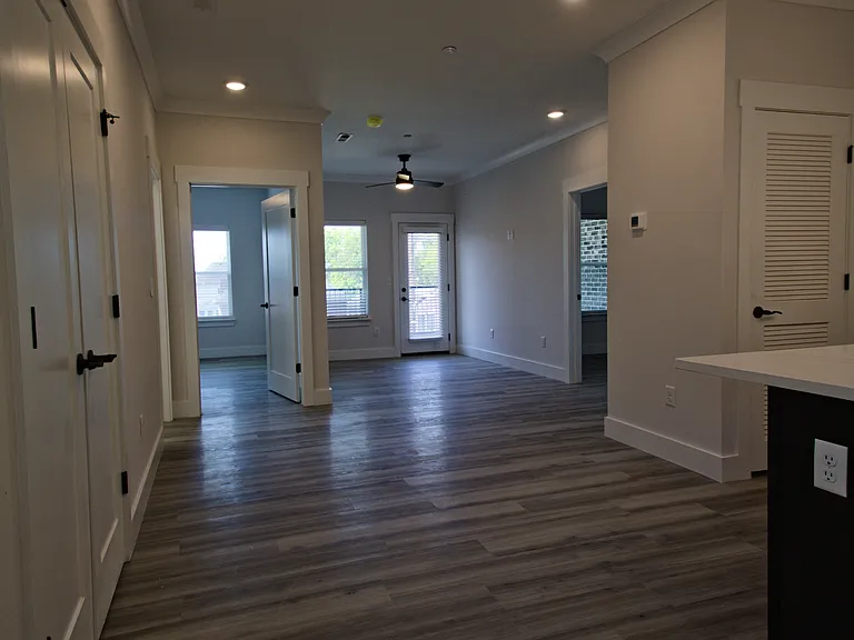 1805 Duncan Ave — Photo 42